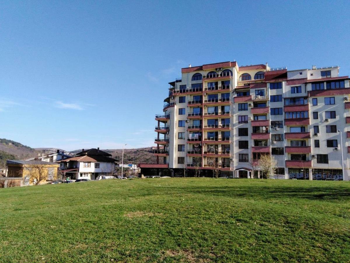 Апартамент "Скален Венец" Veliko Tárnovo Exterior foto