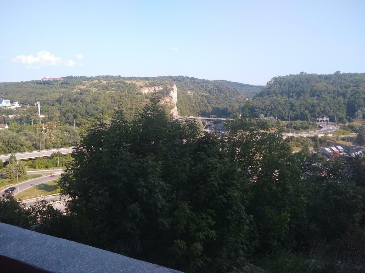 Апартамент "Скален Венец" Veliko Tárnovo Exterior foto